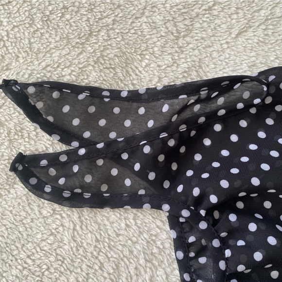 Pebble and Stone black blouse sheer sleeves with polkadots size medium​​​​​ - Picture 2 of 7